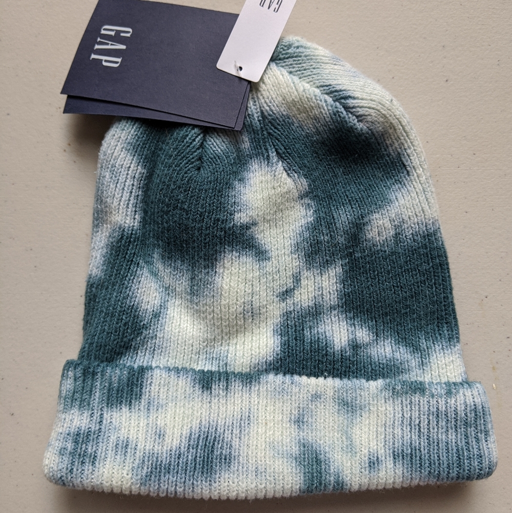 🦚 5/$30 NWT Tie Dye Beanie